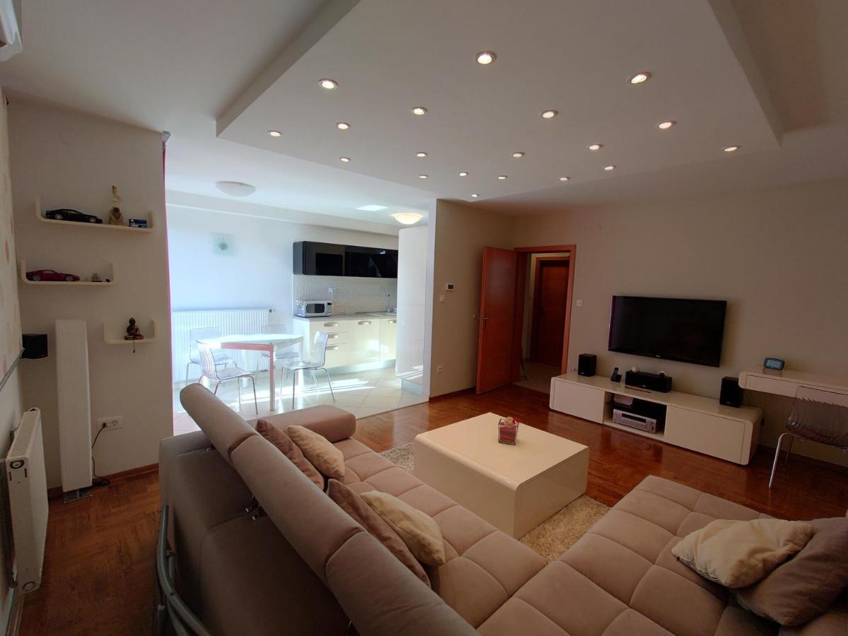 Apartman Mare Nostrum**** Apartment Рийека Екстериор снимка