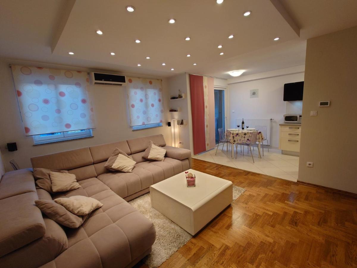 Apartman Mare Nostrum**** Apartment Рийека Екстериор снимка