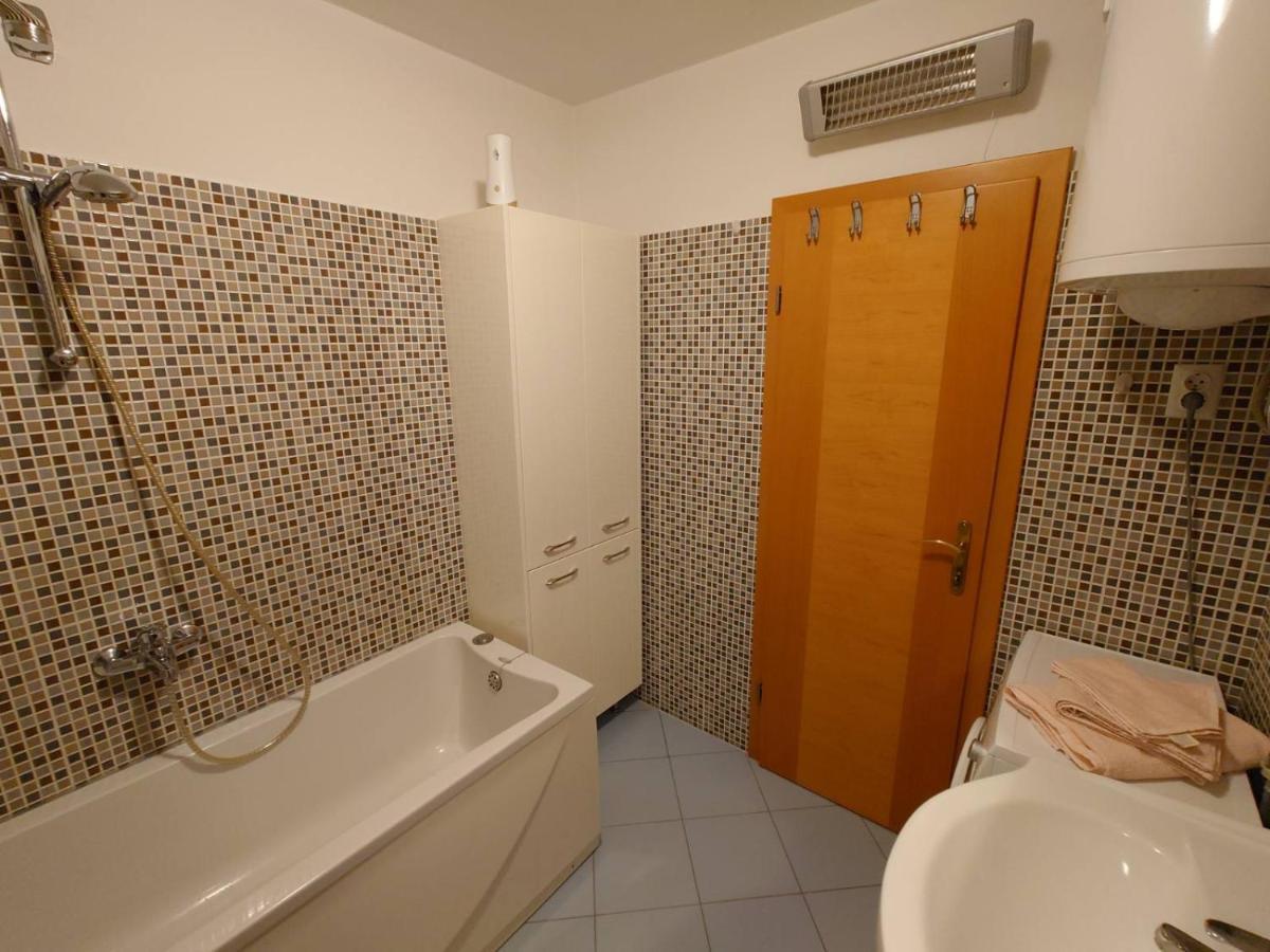 Apartman Mare Nostrum**** Apartment Рийека Екстериор снимка
